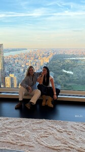 [2025.10.18] barrefaeli_3746401184513964784.jpg