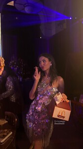 [2025.10.18] victoriajustice-arklaca_3745922443375441137.jpg