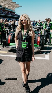 [2025.10.19] lindsaymariebrewer-stakef1team_3747028594611458266.jpg