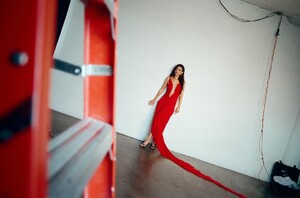 [2025.10.19] victoriajustice_565189309_18627007105006824_2192559692427985843_n.jpg