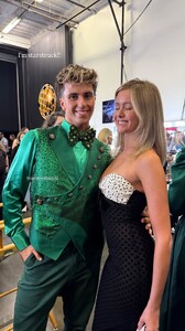 [2025.10.21] hannahg_3748743493079423848.jpg