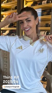 [2025.10.23] laurabarriales_3749814857857003967.jpg