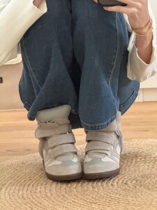 [2025.10.26] celinebethmann_569844734_18366342313158308_288740269613887633_n.jpg