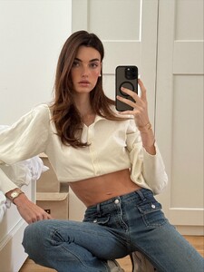 [2025.10.26] celinebethmann_571798783_18366342349158308_4626332684066578419_n.jpg