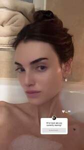 [2025.10.27] celinebethmann_3752822111707369503.jpg