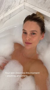 [2025.10.28] livelle_3753507589687407564.jpg