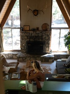 [2025.10.29] megan_samperi_571889352_18536533648022051_8264708247871017259_n.jpg