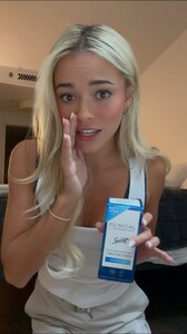 [2025.10.30] livvydunne_DQcTUZjj7Ze.jpg