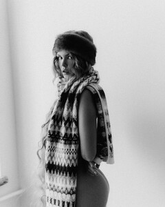 210 Nastya'sIG posted 20250210, 52 by Nina Dmitrieva, ass _postedToBZ.jpg