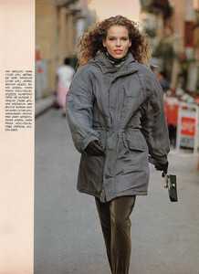 40-MARIECLAIREGR-Nov-1990-m.EstherJonker-ph.HarrisChristopoulos.jpg