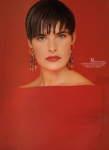 41-MARIECLAIREGR-Oct-1989-m.Unk-ph.HarrisChristopoulos.jpg