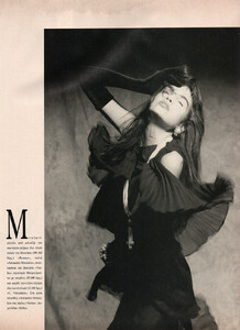 48-MARIECLAIREGR-Dec-1989-m.Unk-ph.Unk.jpg