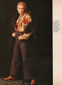 63-MARIECLAIREGR-Nov-1990-m.Unk-ph.KostasCoutayar.jpg