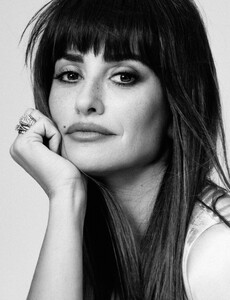 653566521_penelope-cruz-8.jpg