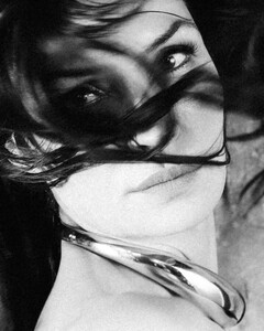 771A4291 dress VERSACE necklace and ring MAM.jpg