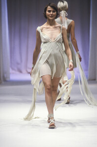 Alberta Ferretti 1994 Women RTW 133.jpg