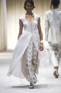 Alberta Ferretti 1994 Women RTW 48.jpg