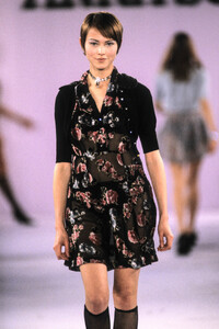 Anna Sui 1994 Women RTW 62.jpg