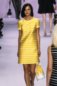 Anna Sui 1996 Women RTW 34.jpg