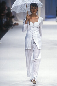 Byblos 1994 Women RTW 35.jpg