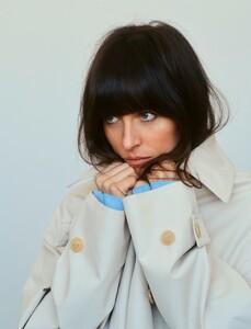 Dakota Johnson VOGUE Germany (4).jpg