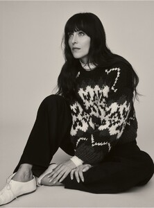 Dakota Johnson VOGUE Germany (9).jpg