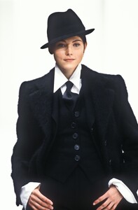 Dolce Gabbana 1994 Women RTW 64.jpg