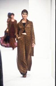 Dolce Gabbana 1994 Women RTW 97.jpg