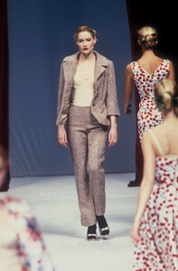 Dolce Gabbana 1996 Women RTW 5.jpg