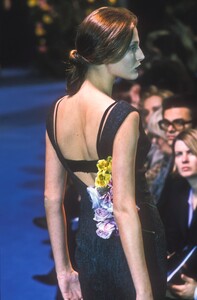 Dolce Gabbana 1998 Women RTW 11.jpg
