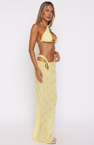 EVenz - WFox - Crowd-Pleaser-Maxi-Skirt-Danica-Bikini-Top-Lemon-Polka-Dot-Yellow04.jpg