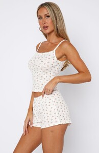 EVenz - WFox - Love Letters Mini Shorts Peach Blossom_RJW6mKjA_8e57dd9c-4184-44b2-85a2-1be78ee8cc33.jpg