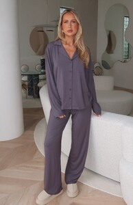 EVenz - WFox - PILLOW_TALK_LONG_SLEEVE_PYJAMA_SET_23.10.24_02.jpg