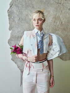 Elle-Fanning-for-Flaunt-Magazine-111ce2242761f24d4f.jpg