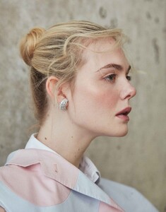 Elle-Fanning-for-Flaunt-Magazine-280102cf9b82af9ea.jpg