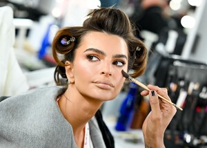  Emily Ratajkowski_ Victoria Secret  Show 2025_N.Y_ 15-10-2025 (18).jpg