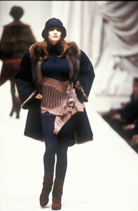 Fendi FW 1991 21.jpg