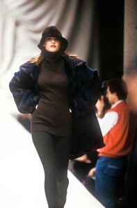 Fendi FW 1991 49.jpg