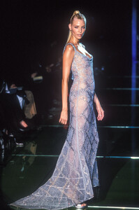 Gianni Versace 1999 Haute Couture 2.jpg