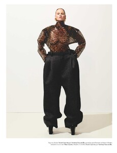 Harpers Bazaar France November 2025 L_14.jpg