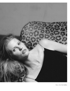 Harpers Bazaar France November 2025 L_6.jpg