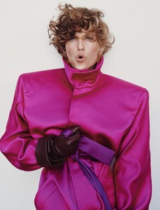 Holiday Magazine 10396 FallWinter 2025.jpg