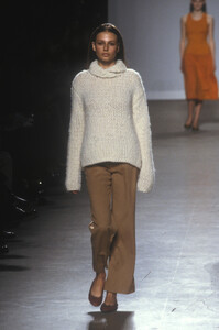 Isaac Mizrahi 1998 Women RTW 32.jpg