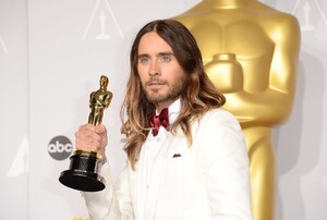 Jared-Leto-2000-65b35abfcb774fe58d1048871781e704.jpg