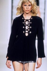 Jerome L Huillier 1995 Women RTW 10.jpg