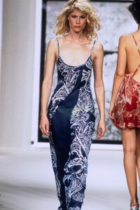 Jerome L Huillier 1995 Women RTW 18.jpg