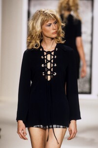 Jerome L Huillier 1995 Women RTW 9.jpg