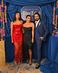 Johnnie_Walker_Blue_Hosts_Evening_Celebration_With_Designer___Collaborator_Rahul_Mishra_-_Bl_28829.jpg