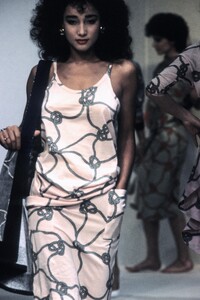Junko Shimada 1982 Women RTW 3.jpg