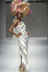 Louis Feraud 1997 Haute Couture 105.jpg